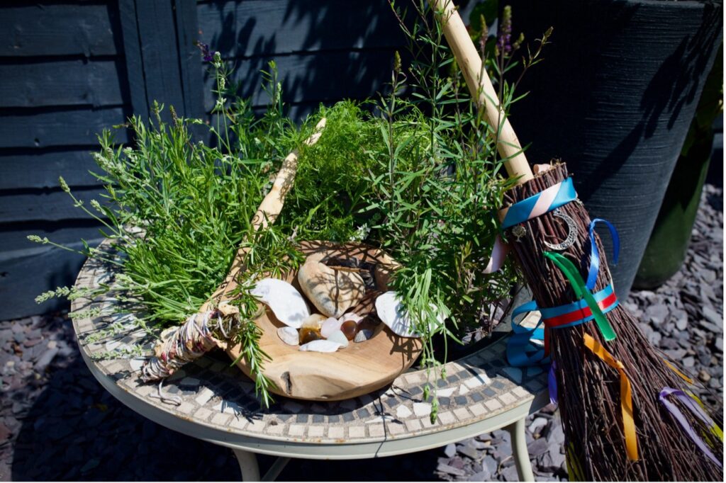 pagan ceremonies with oak and thorn